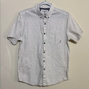 Billabong White and Gray Patterned Short Sleeve Shirt